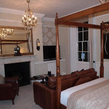 White Linen Whitby, Room Only Екстер'єр фото