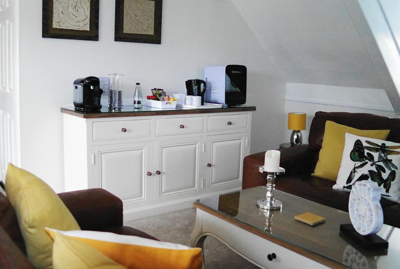 White Linen Whitby, Room Only Екстер'єр фото