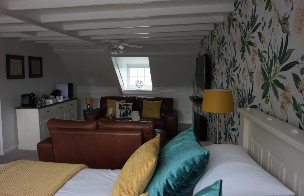 White Linen Whitby, Room Only Екстер'єр фото