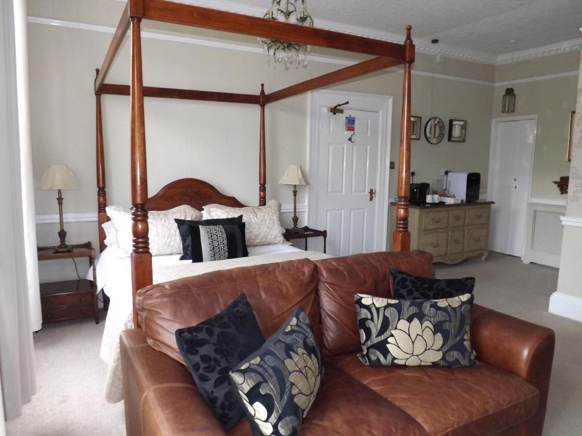 White Linen Whitby, Room Only Екстер'єр фото