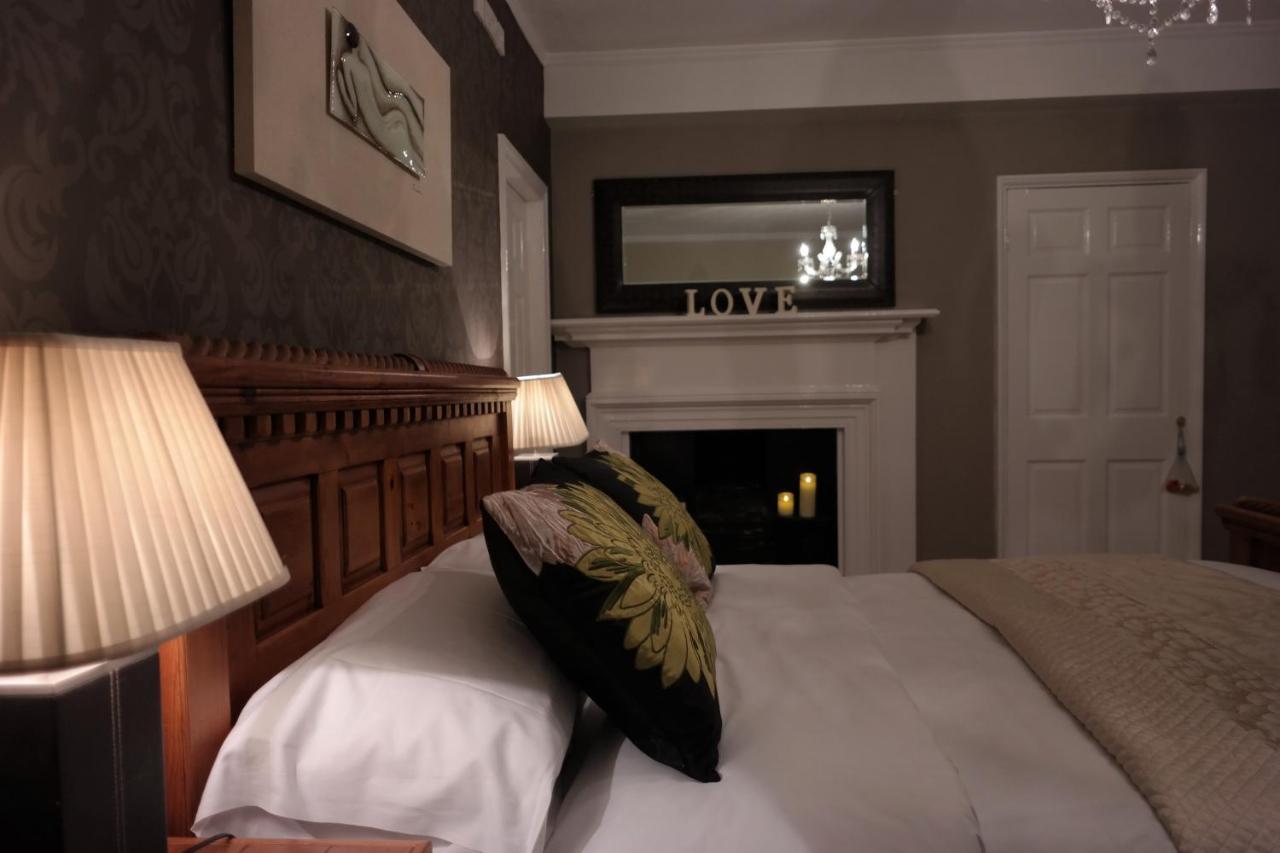 White Linen Whitby, Room Only Екстер'єр фото